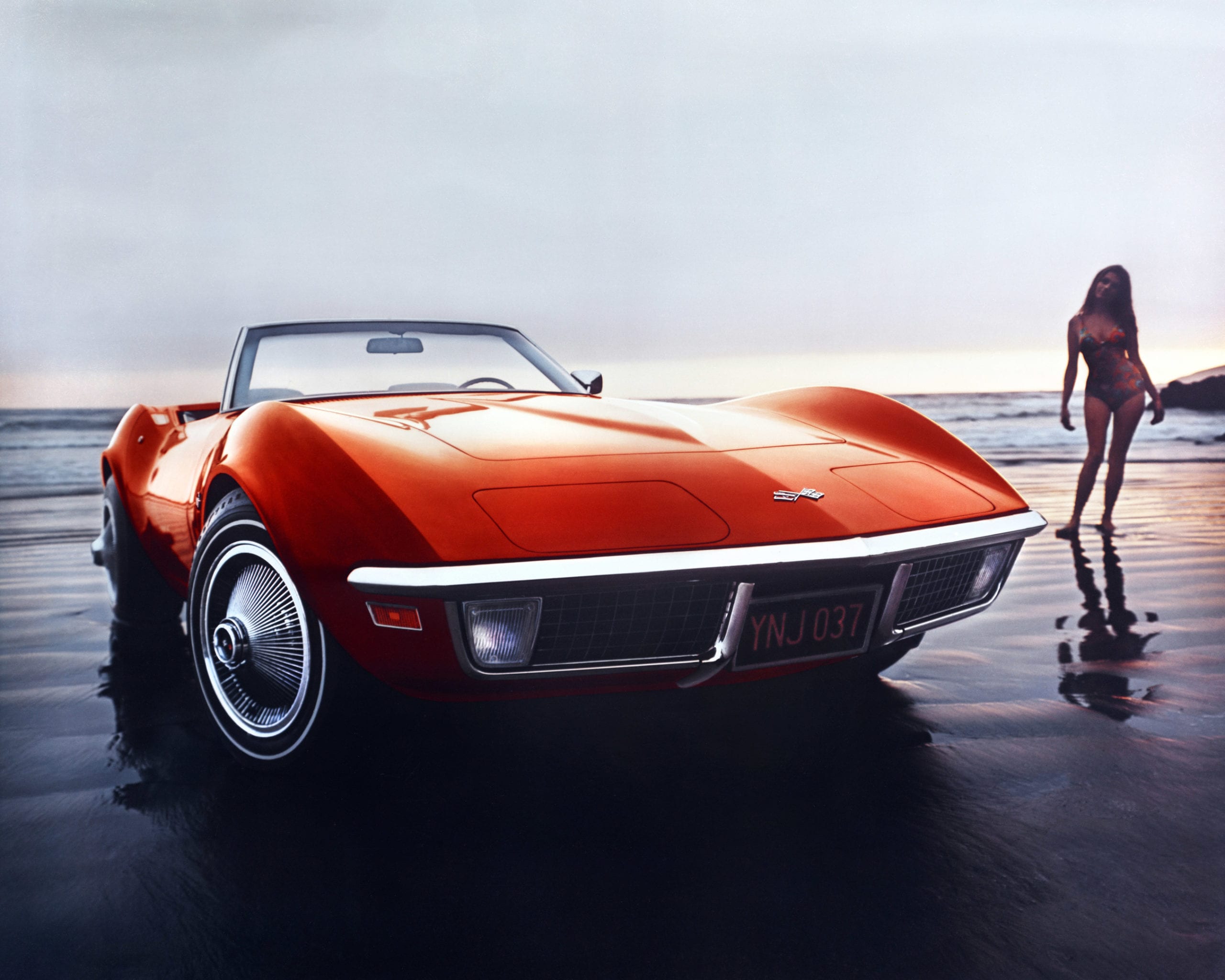 Miniature chevrolet corvette stingray c3 coupe 1968 rouge. 1/43 i