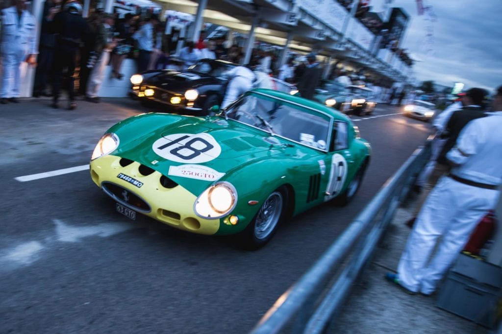 Voiture ancienne de course