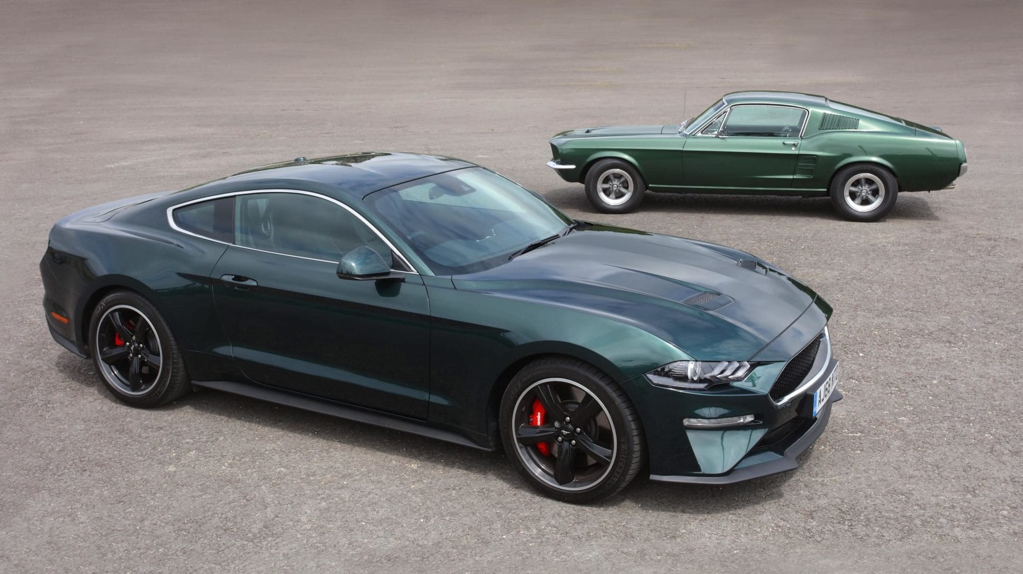 Mustang Bullitt moderne et ancienne