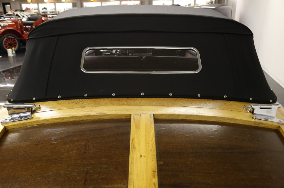 goodtimers-Chrysler-Town-Country-1948-12