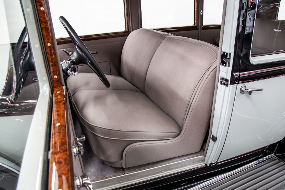 goodtimers-Chrysler-Imperial-1931-2