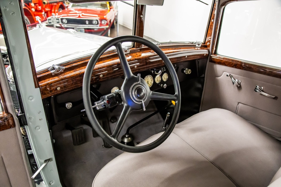 goodtimers-Chrysler-Imperial-1931-3
