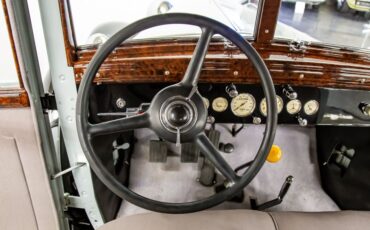 goodtimers-Chrysler-Imperial-1931-4