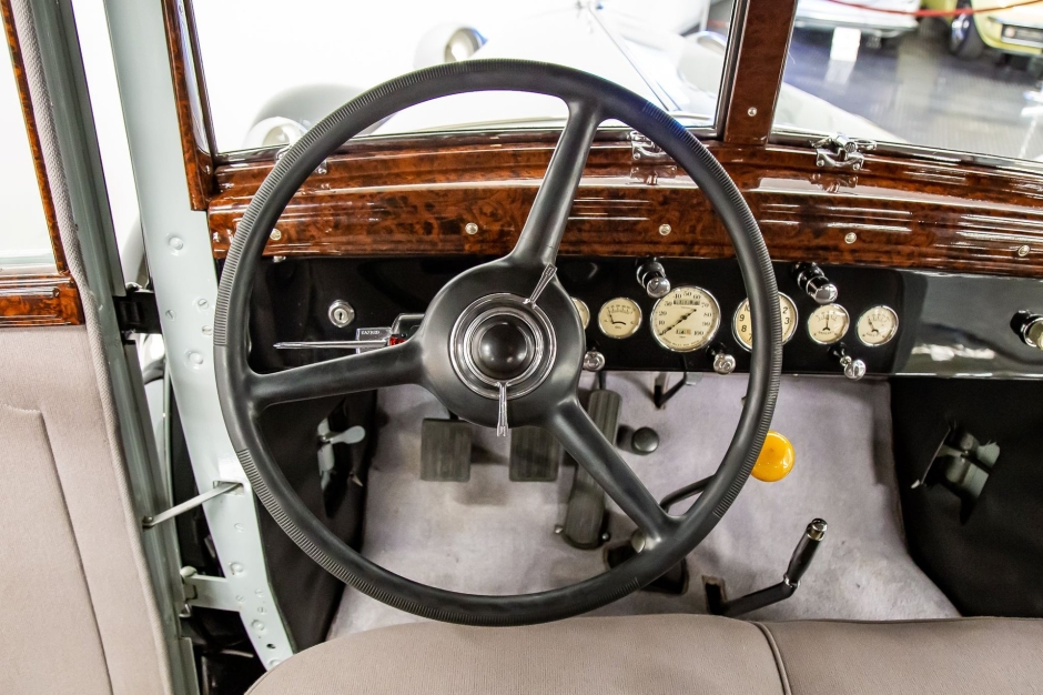 goodtimers-Chrysler-Imperial-1931-4