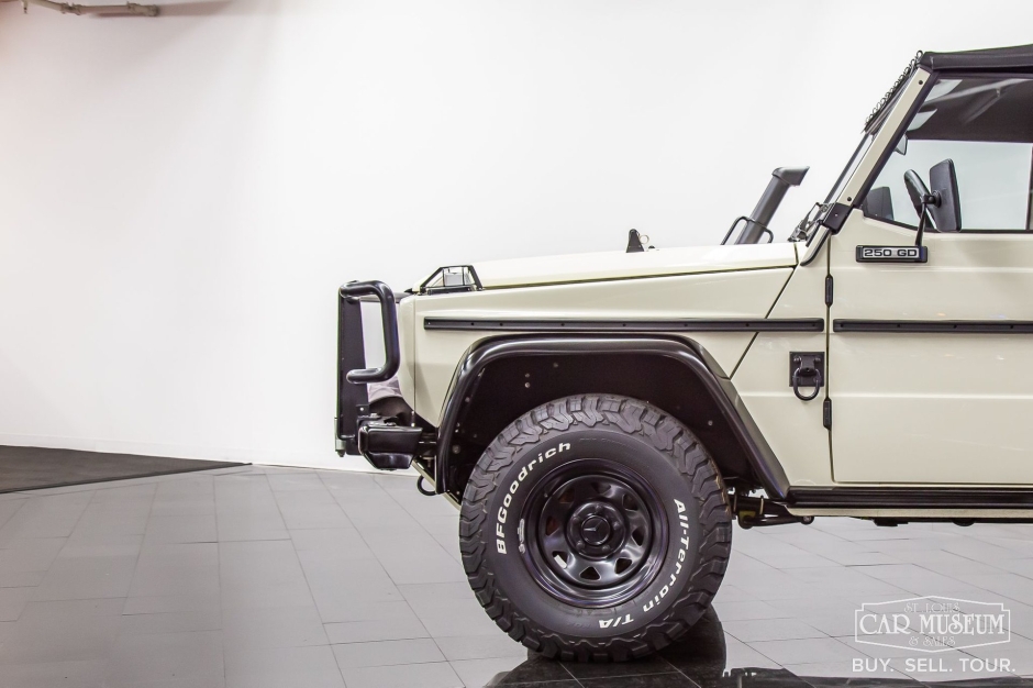 goodtimers-Mercedes-Benz-250GD-Wolf-1991-16