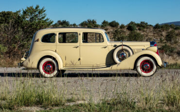goodtimers-Packard-Super-Eight-1936-17