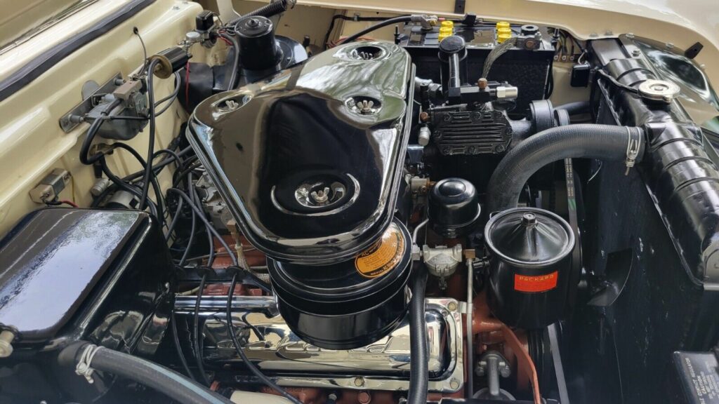 Moteur V8 Packard Caribbean