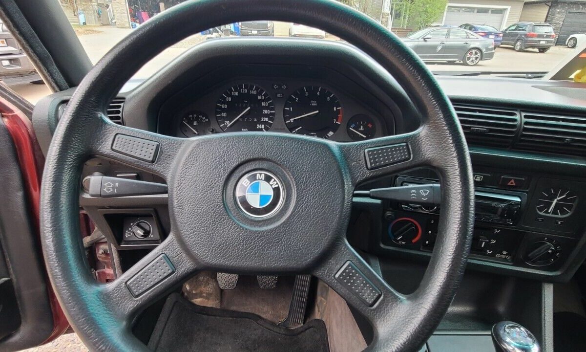 BMW-3-Series-1992-a-vendre-11