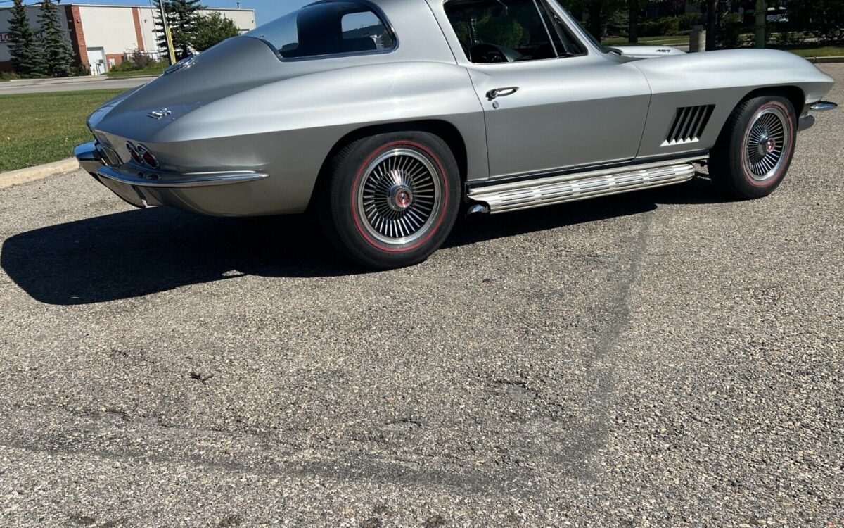 Chevrolet-Corvette-Coupe-1967-5