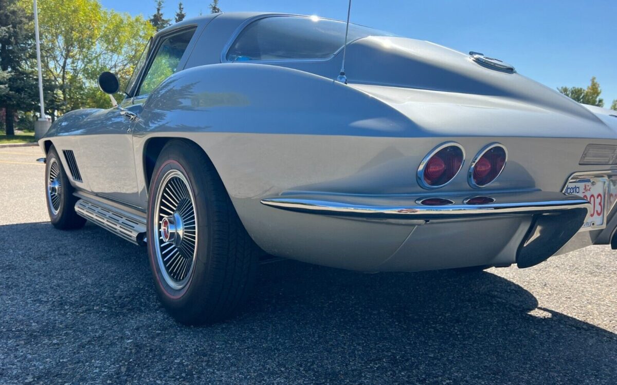 Chevrolet-Corvette-Coupe-1967-8