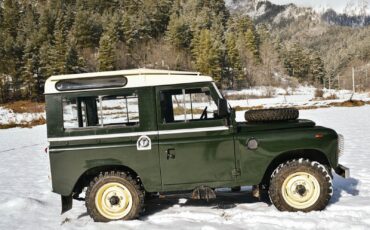 Land-Rover-Series-III-88-Deluxe-SUV-1983-4