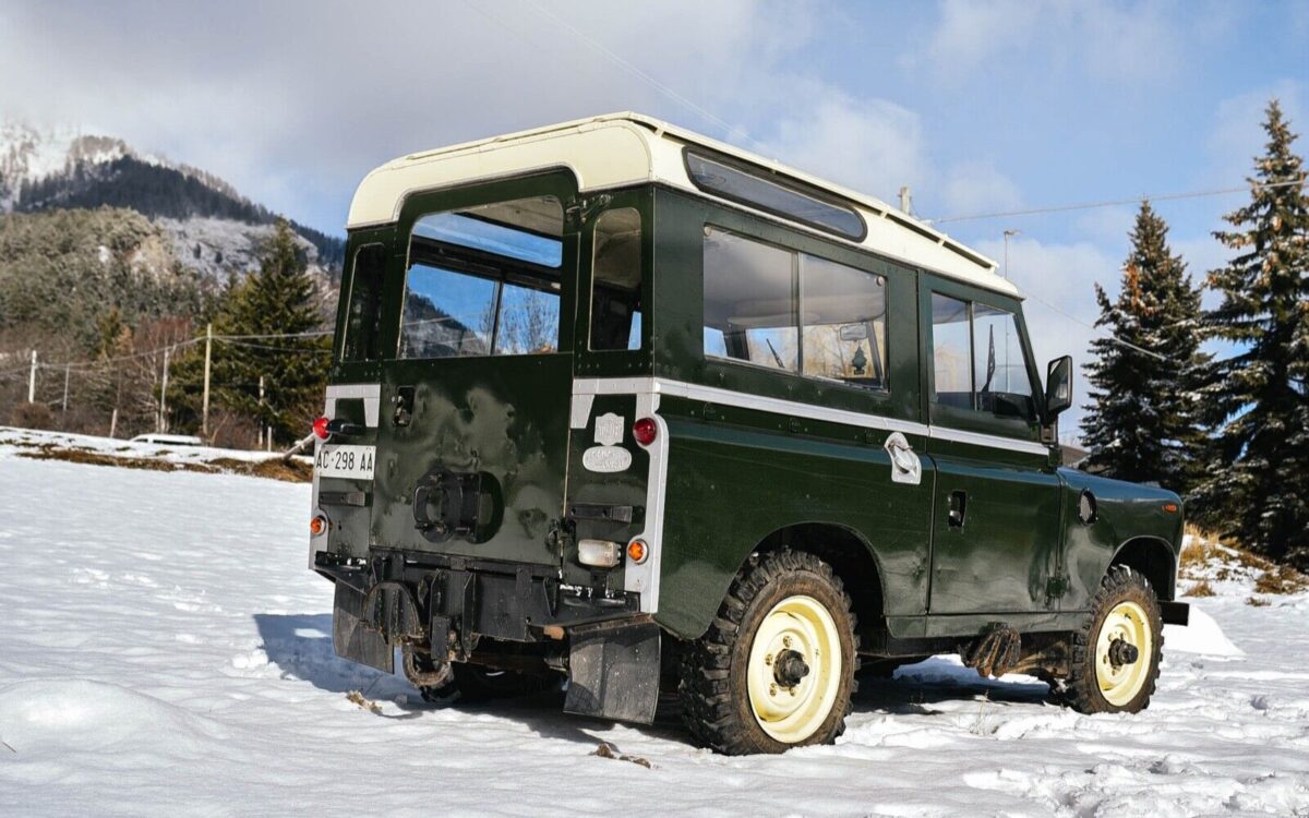 Land-Rover-Series-III-88-Deluxe-SUV-1983-5