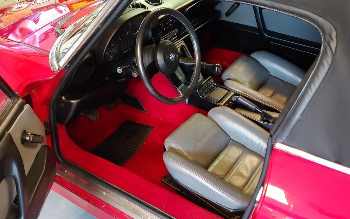 Alfa-Romeo-Spider-Cabriolet-1988-5