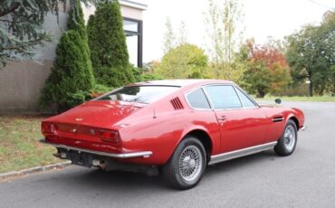 Aston-Martin-DBS-1970-4