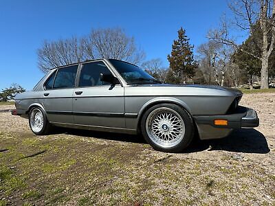 BMW-5-Series-1988-14