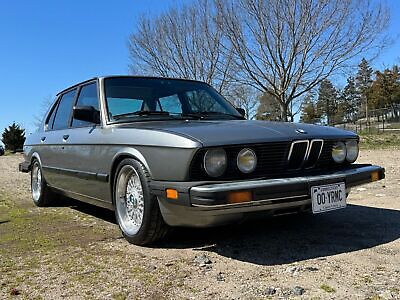 BMW-5-Series-1988-16