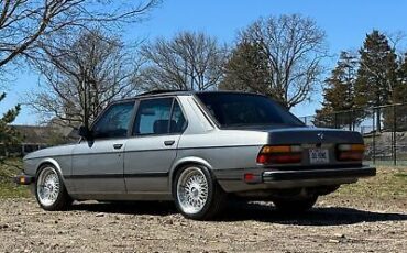 BMW-5-Series-1988-5
