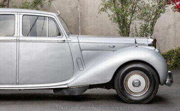 Bentley-R-Type-1953-9