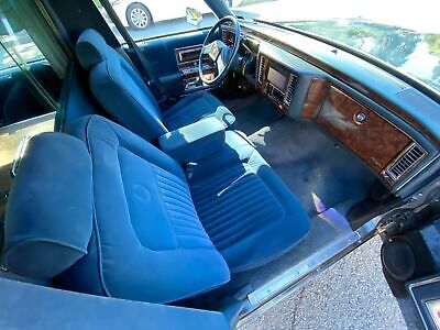 Cadillac-Brougham-Hearse-Limousine-1991-14