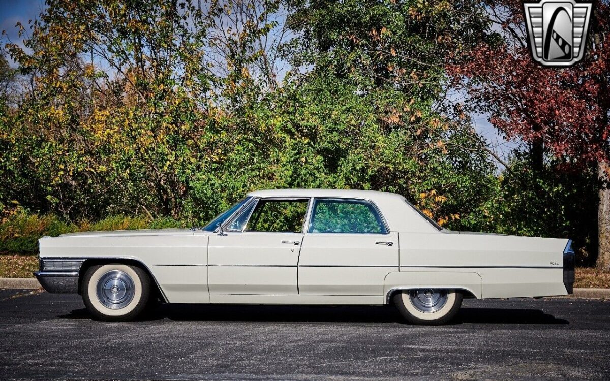 Cadillac-Calais-1965-3
