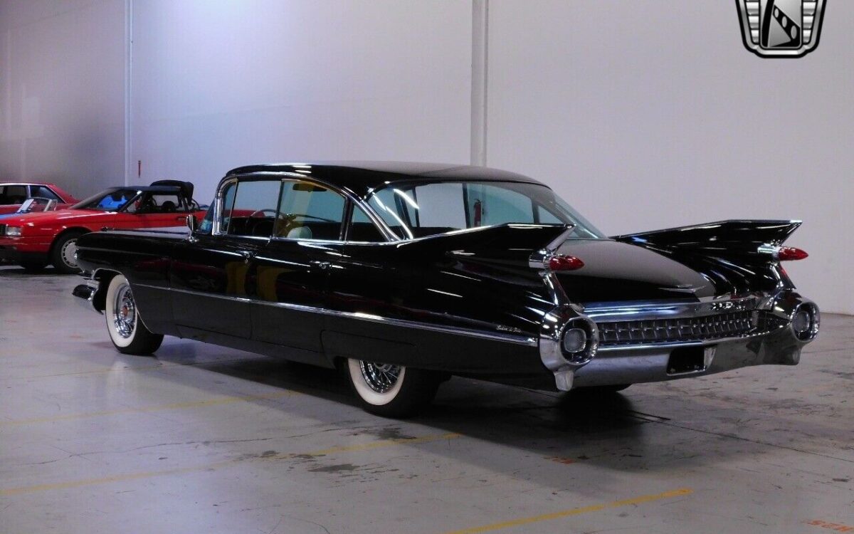 Cadillac-DeVille-1959-3