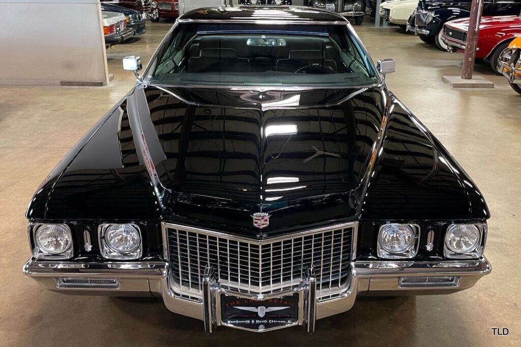 Cadillac-DeVille-1971-1