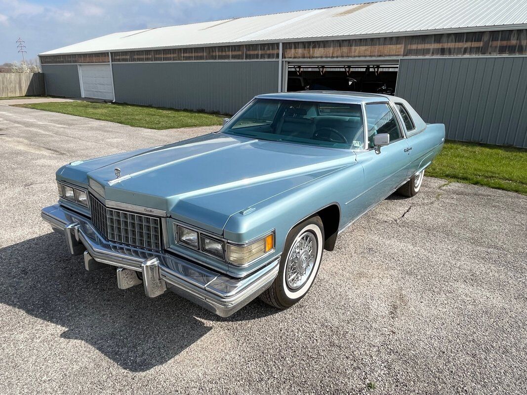 Cadillac DeVille  1976 à vendre