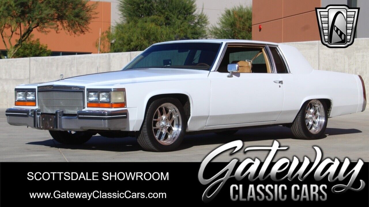 Cadillac DeVille  1982 à vendre