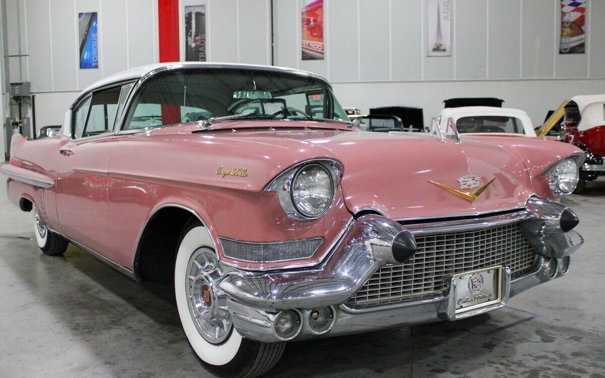 Cadillac-DeVille-Coupe-1957-10