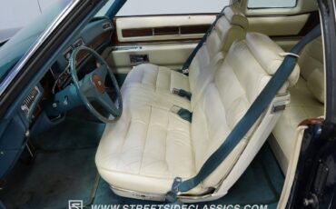 Cadillac-DeVille-Coupe-1976-4