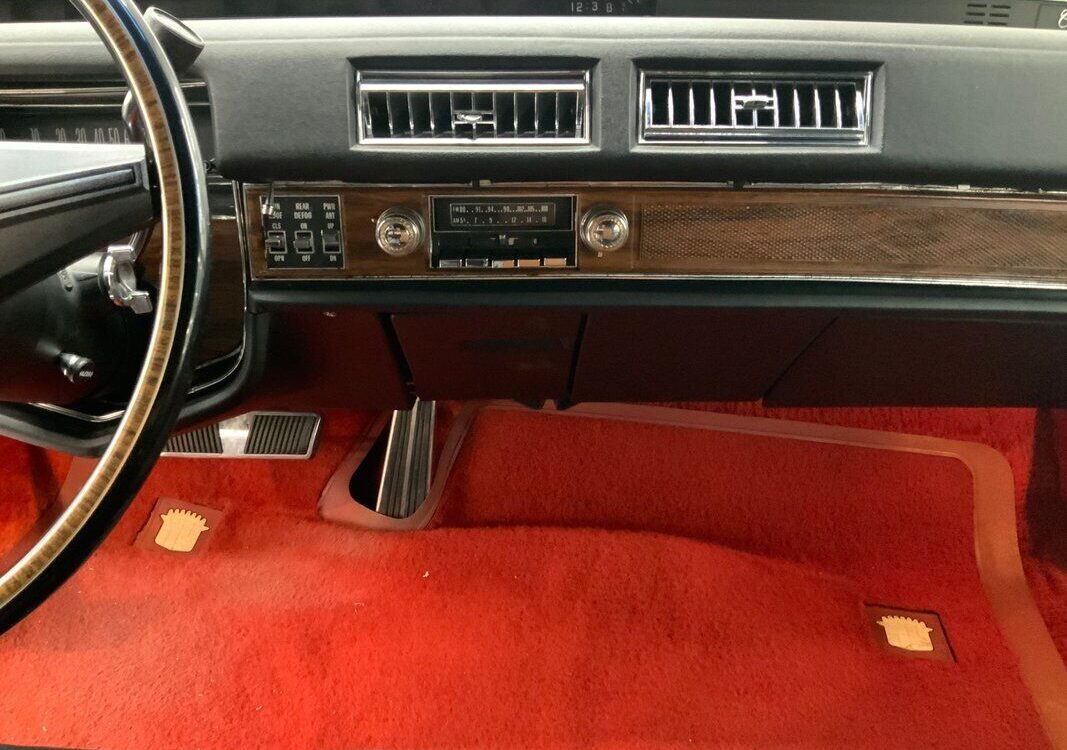 Cadillac-Eldorado-Coupe-1976-7