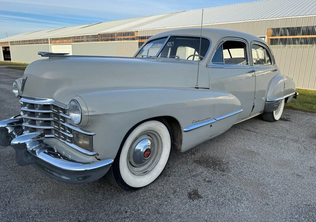 Cadillac-Fleetwood-1947-4