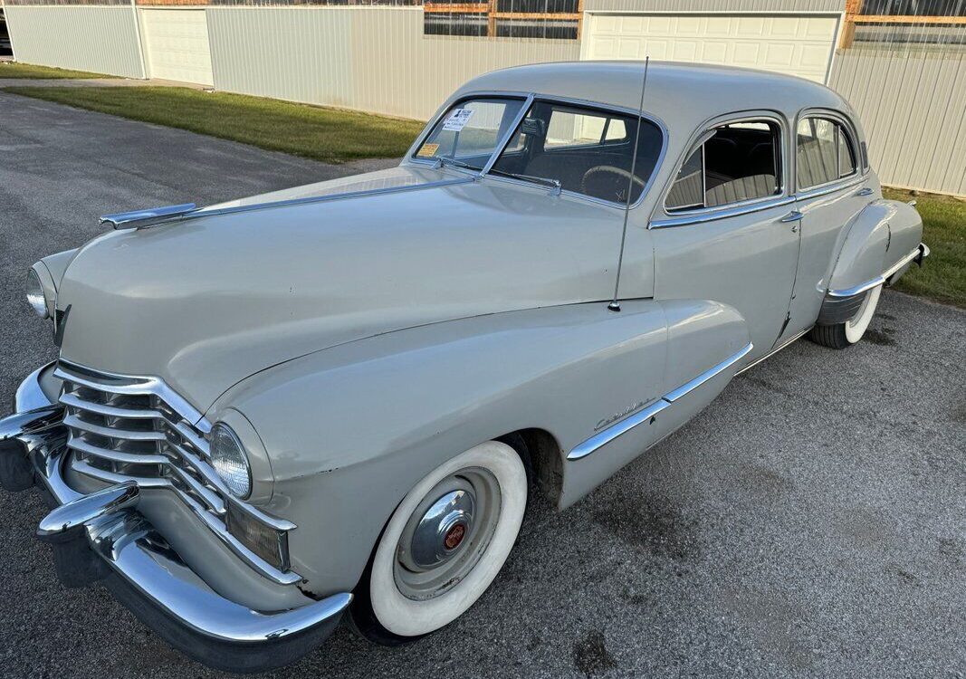 Cadillac-Fleetwood-1947-5