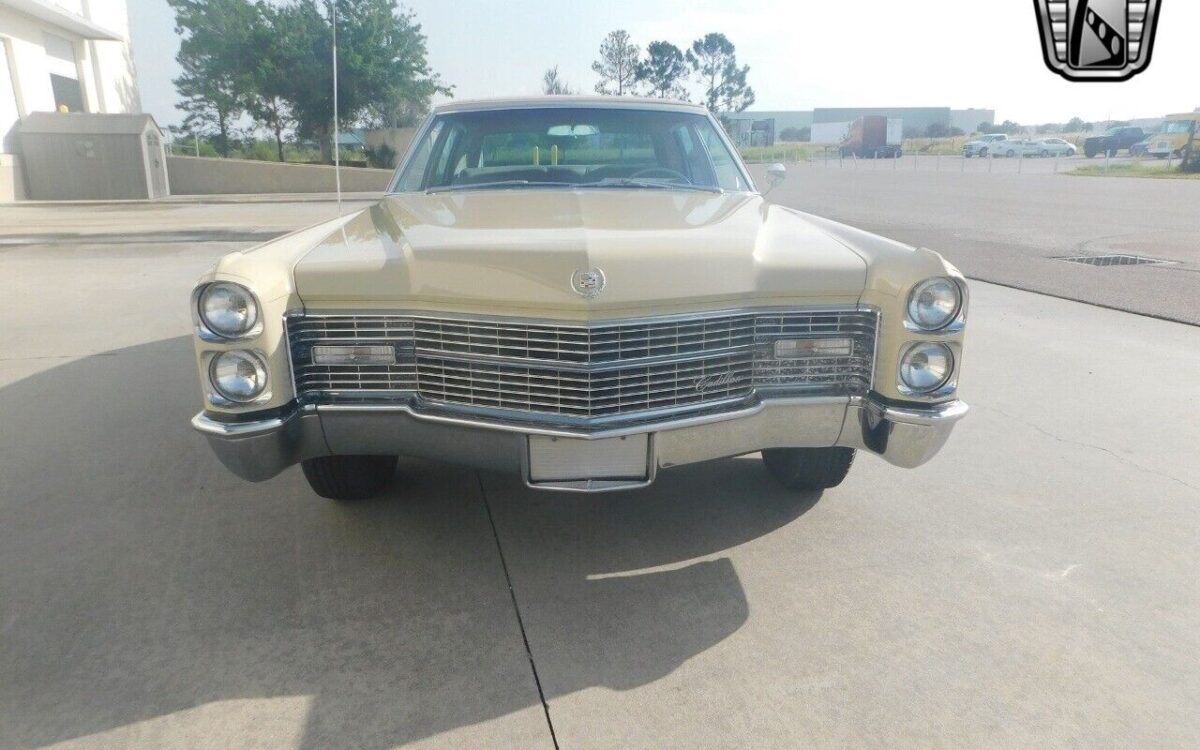 Cadillac-Fleetwood-1966-2