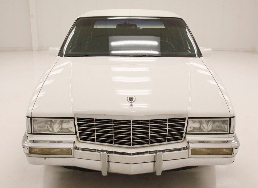 Cadillac-Fleetwood-Berline-1991-6
