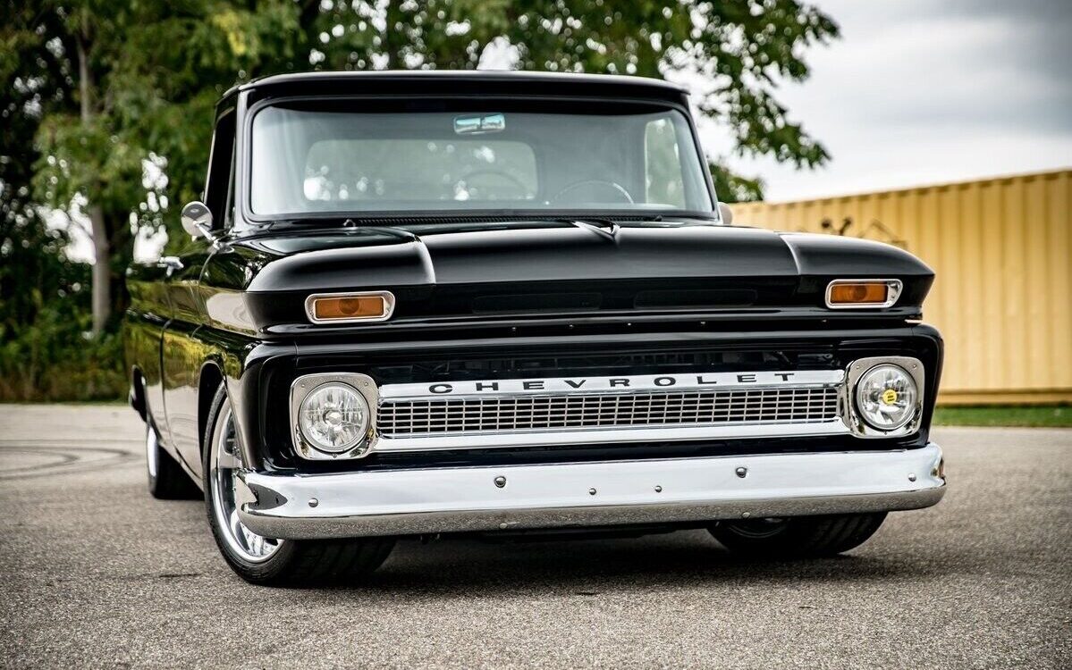 Chevrolet-C-10-Pickup-1966-3