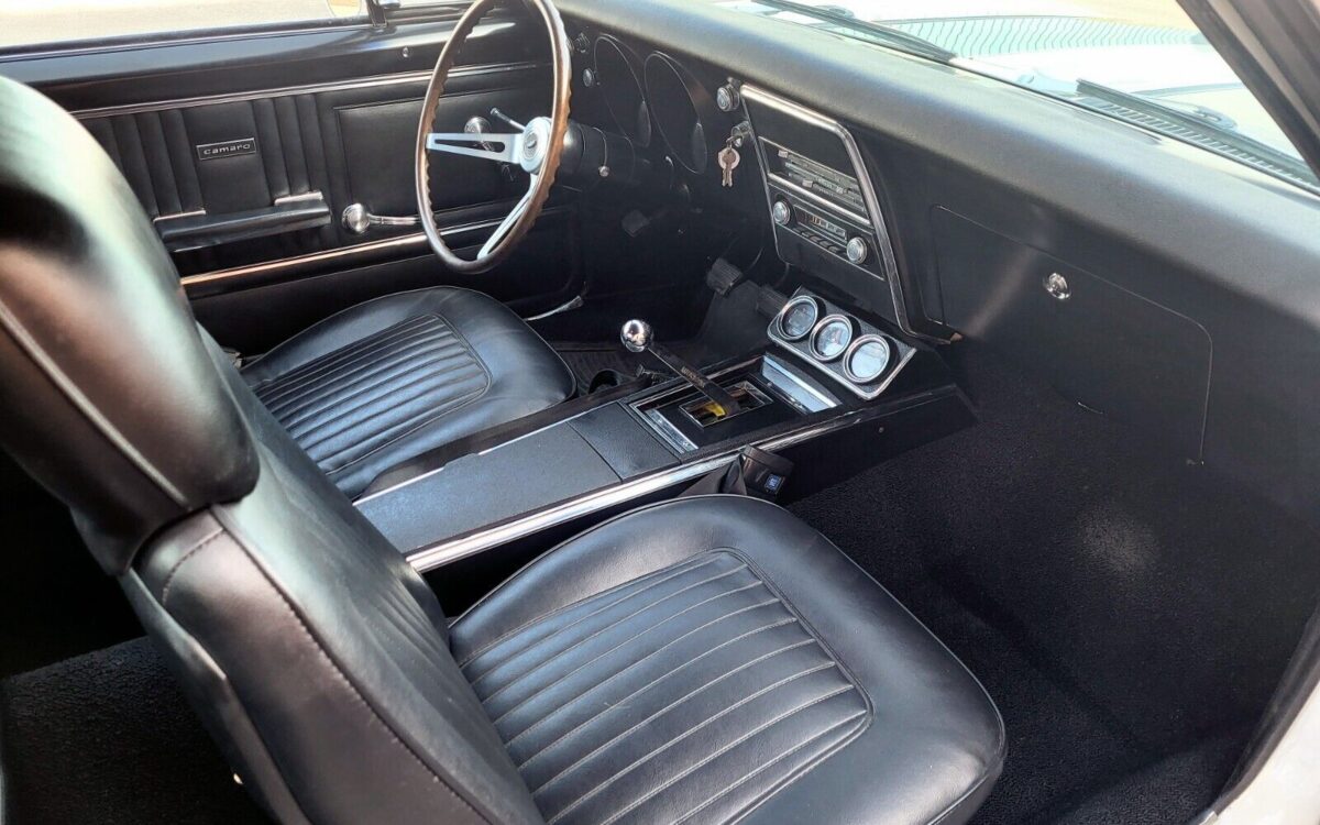 Chevrolet-Camaro-Coupe-1967-13