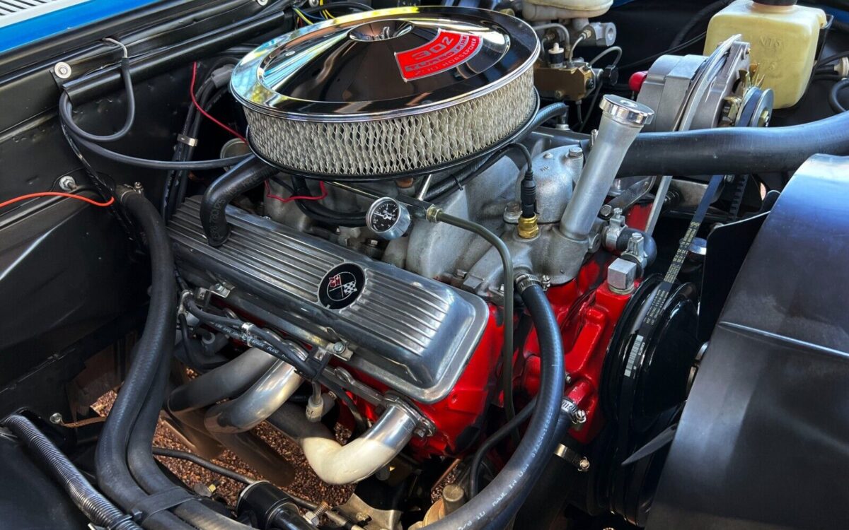 Chevrolet-Camaro-Coupe-1968-12