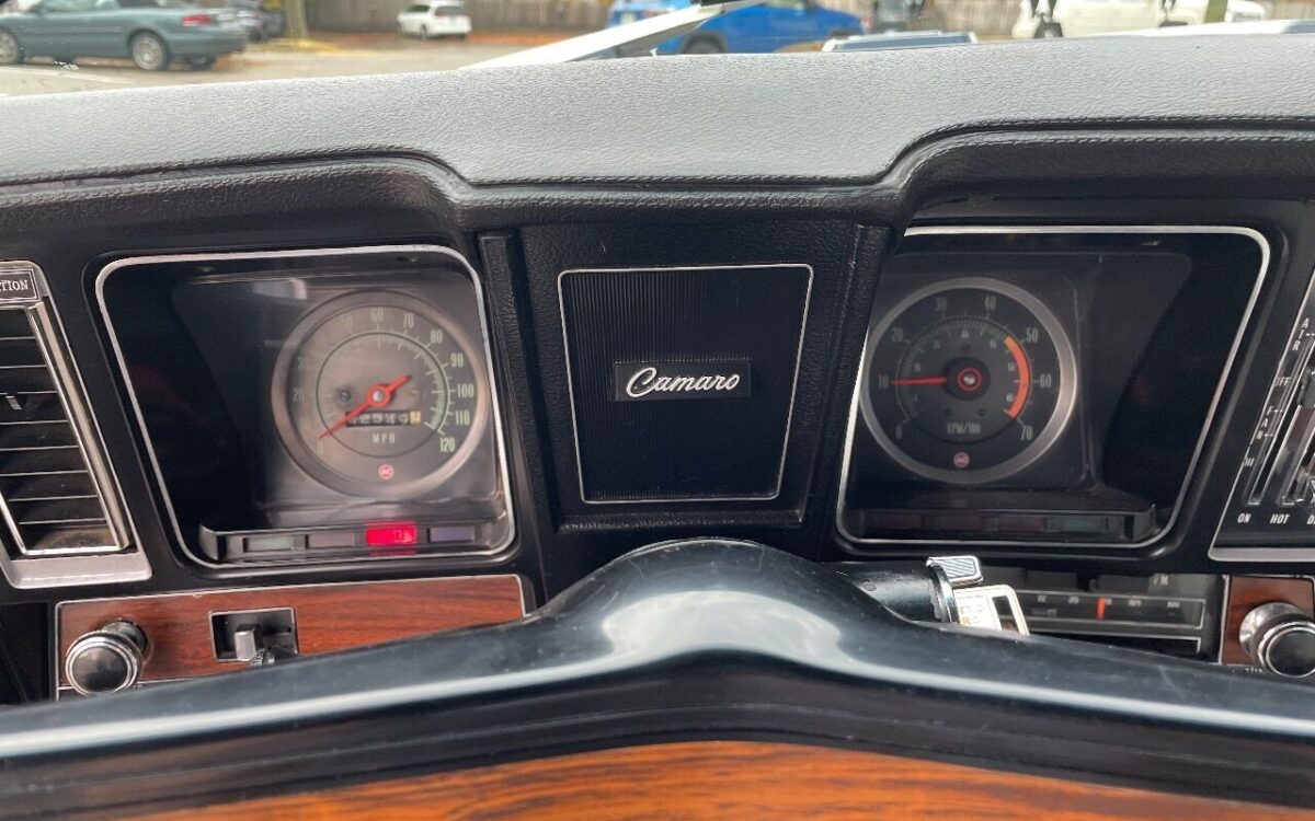 Chevrolet-Camaro-Coupe-1969-17