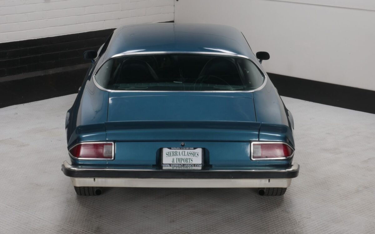 Chevrolet-Camaro-Coupe-1977-11