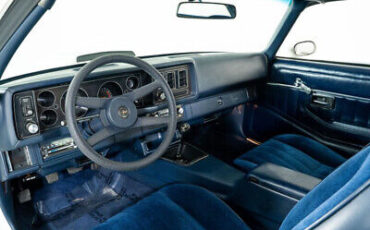 Chevrolet-Camaro-Coupe-1980-1