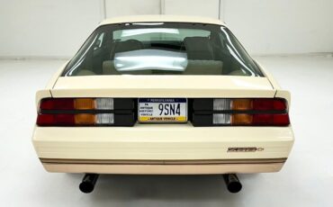 Chevrolet-Camaro-Coupe-1984-3