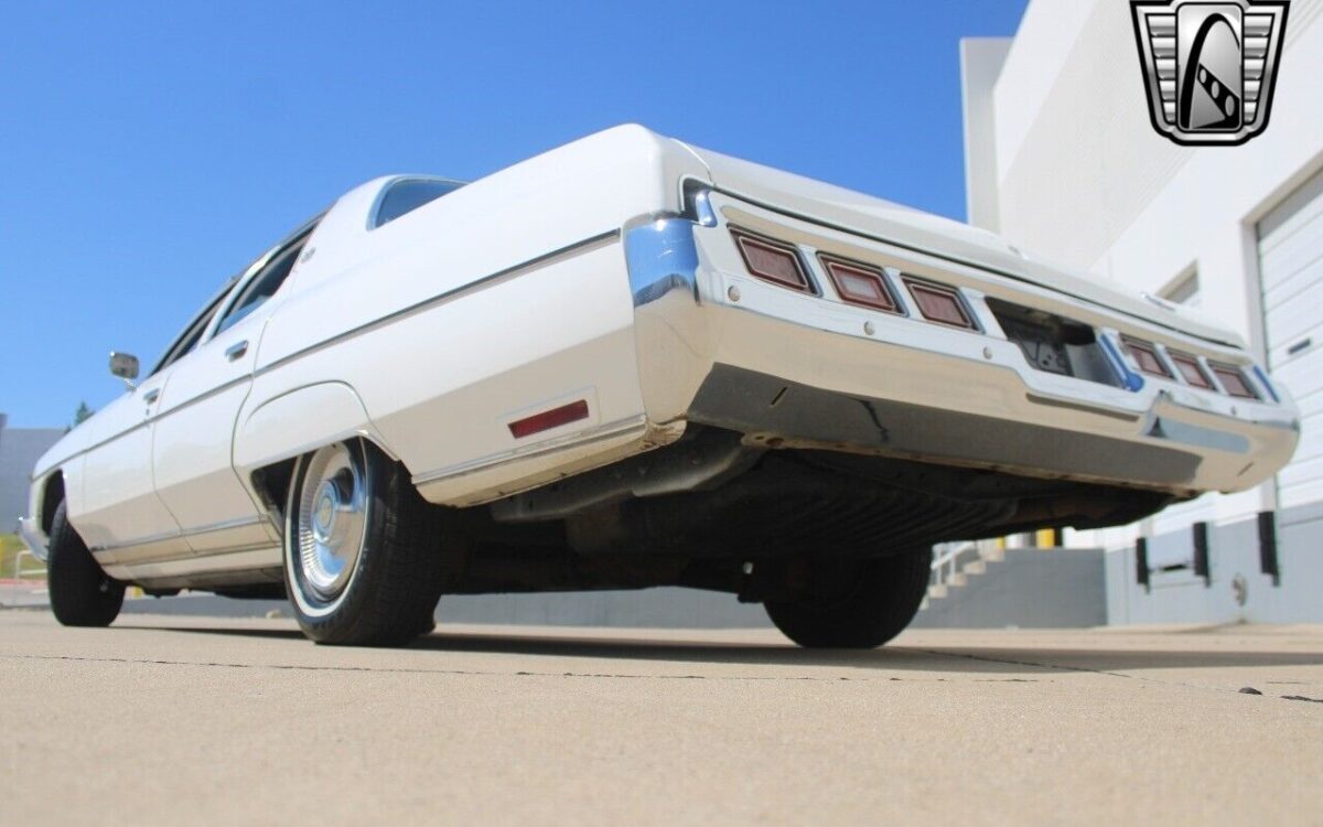 Chevrolet-Caprice-1973-3