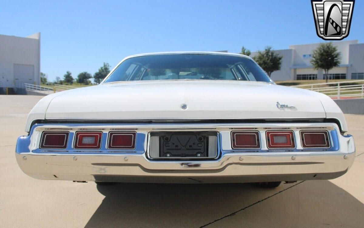 Chevrolet-Caprice-1973-4