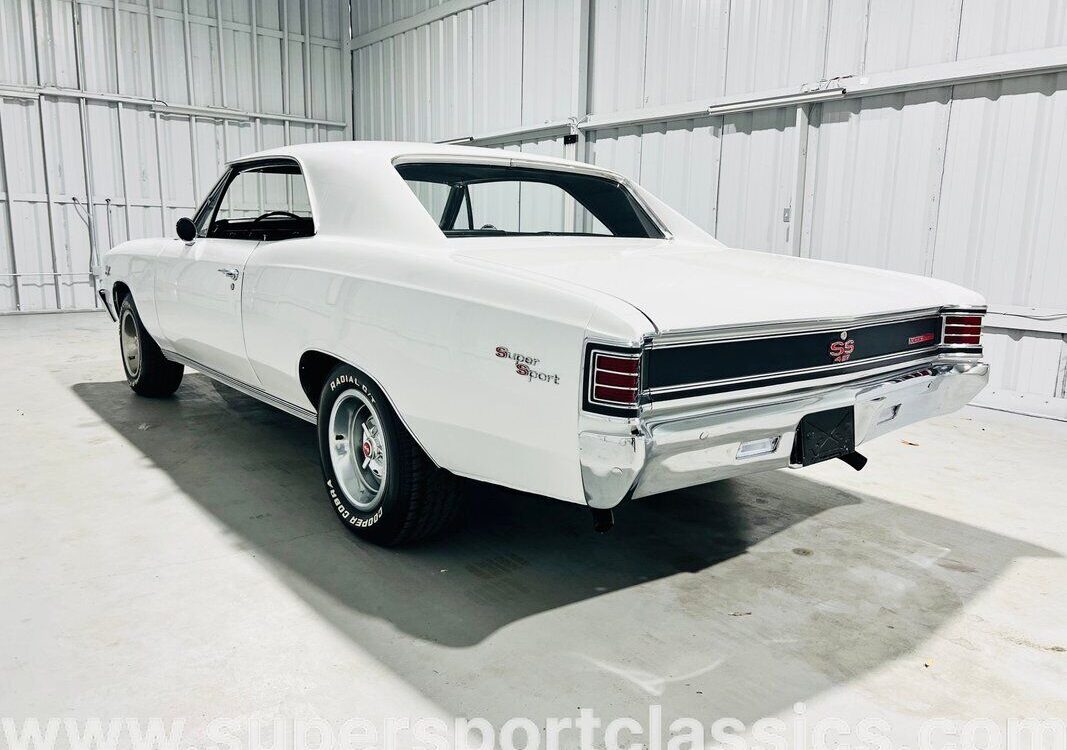 Chevrolet-Chevelle-Coupe-1967-2