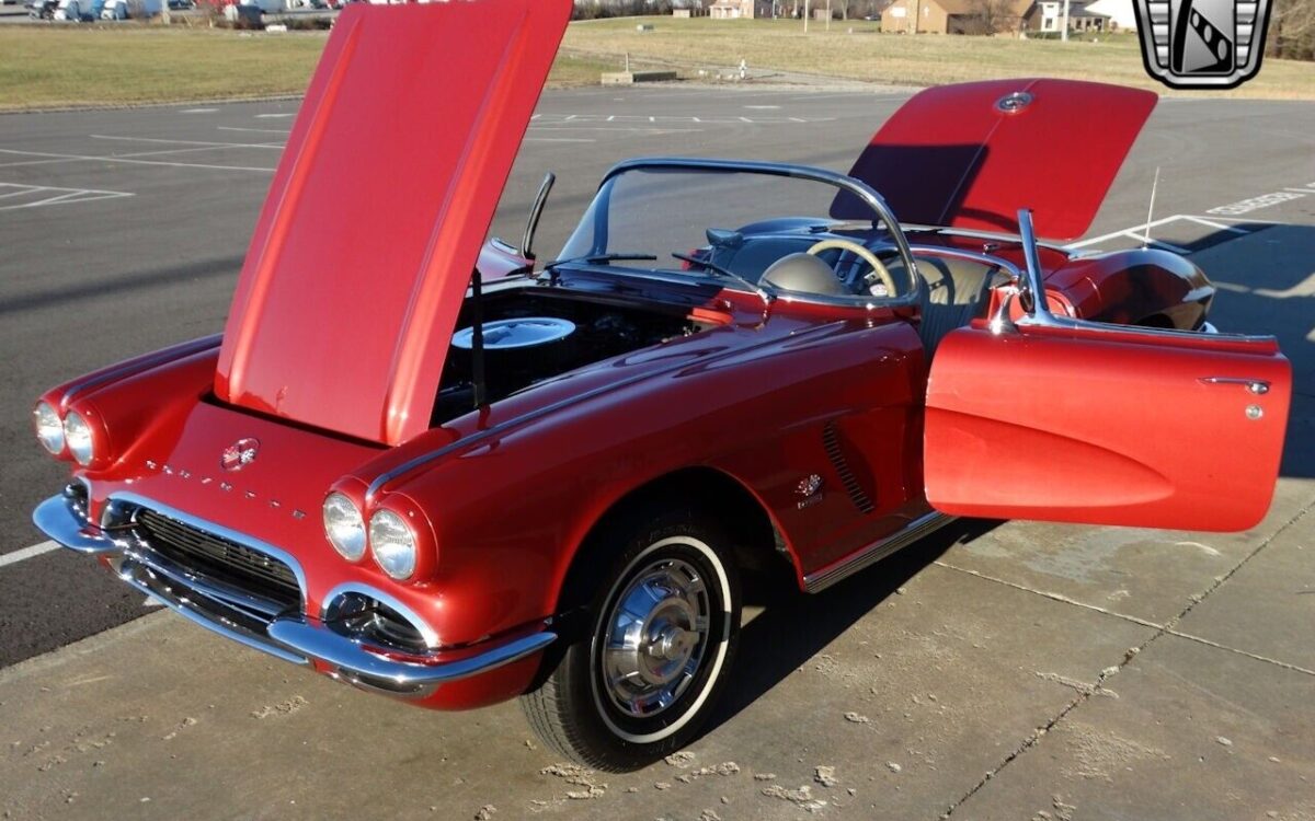 Chevrolet-Corvette-1962-10