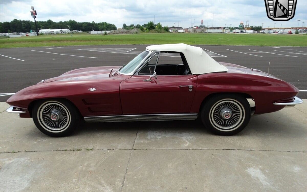 Chevrolet-Corvette-1963-4