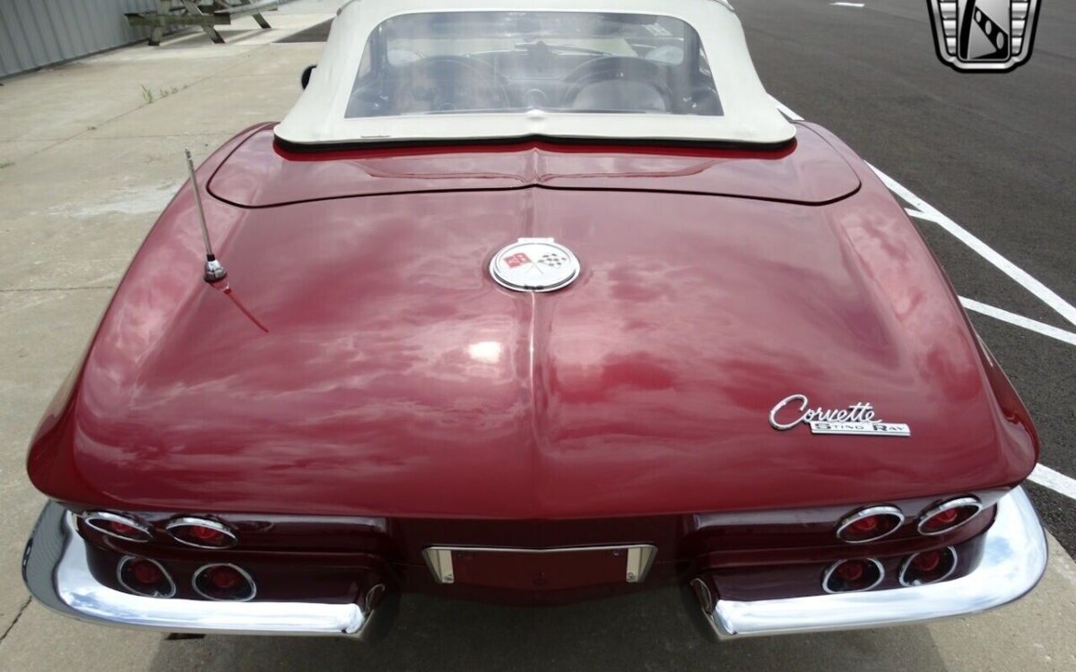 Chevrolet-Corvette-1963-6