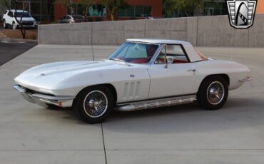 Chevrolet-Corvette-1965-2