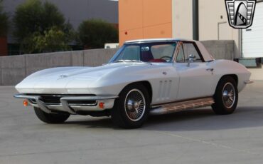 Chevrolet-Corvette-1965-5